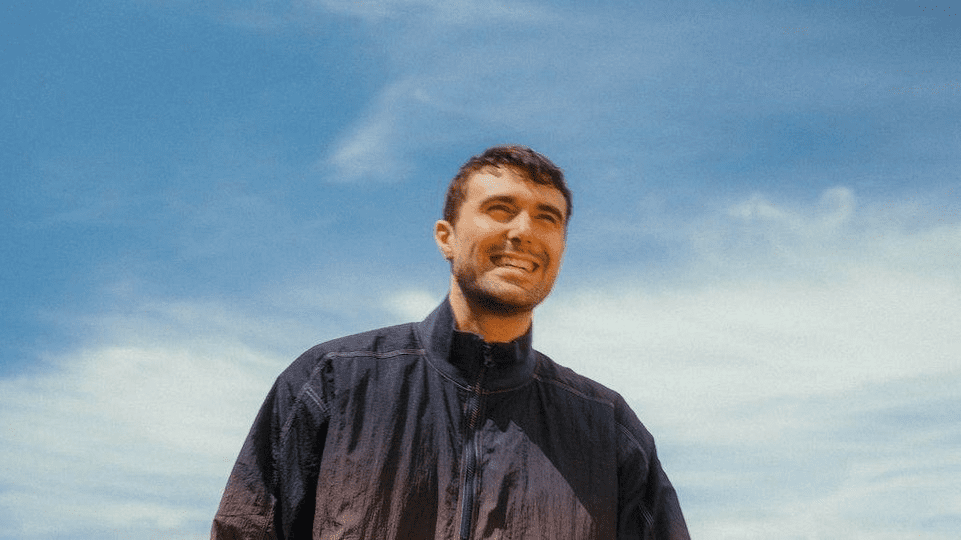 Fred Again.. And PlaqueBoyMax Release A Fourth Version Of ‘Victory Lap’ With That Mexican OT